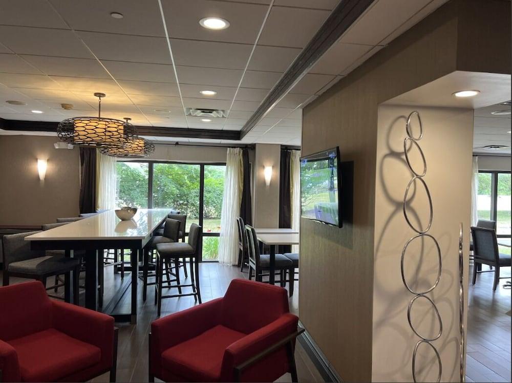 Hampton Inn Ridgefield Park Exterior photo